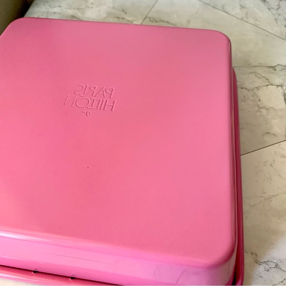 Paris Hilton Nonstick Carbon Steel  9-Inch Square Cake Pan - Picture 3 of 4